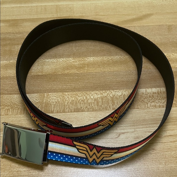Bukle Down Belt DC Universe Accessories - ( 0362) Wonder Woman Themed Belt - Red, Blue, and Silver